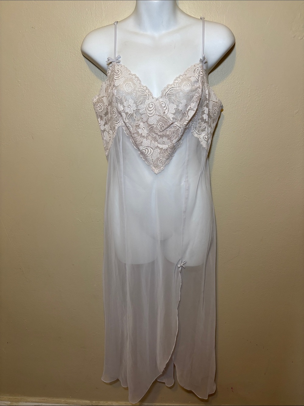 Oscar de la Renta Sheer Lace-Trim Slip in Light Taupe